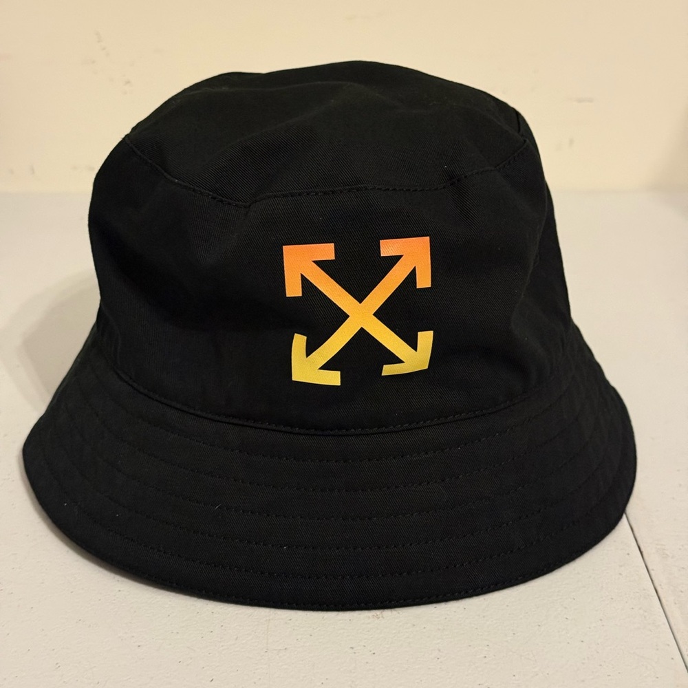 Off White Arrow Gradient Logo Bucket Hat OSFM